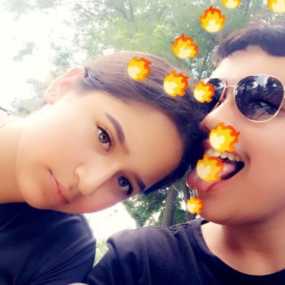 Meet your Posher, Cris - Picture 1 of 1